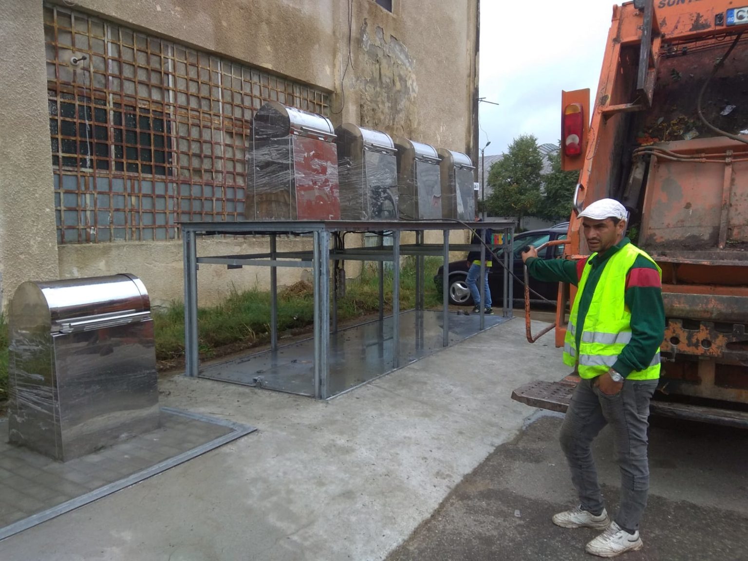 Colectare selectiva in Caransebes, cartierul Pipirig