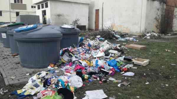 Autoritațile din Bistrița se pregătesc să cumpere 180 de camere video pentru ghenele din orașe