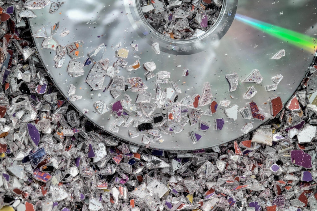 Cum pot fi reciclate CD-urile folosite?