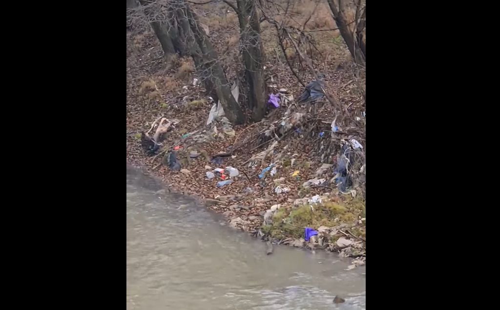 Albia Someșului Mare, plină de gunoaie