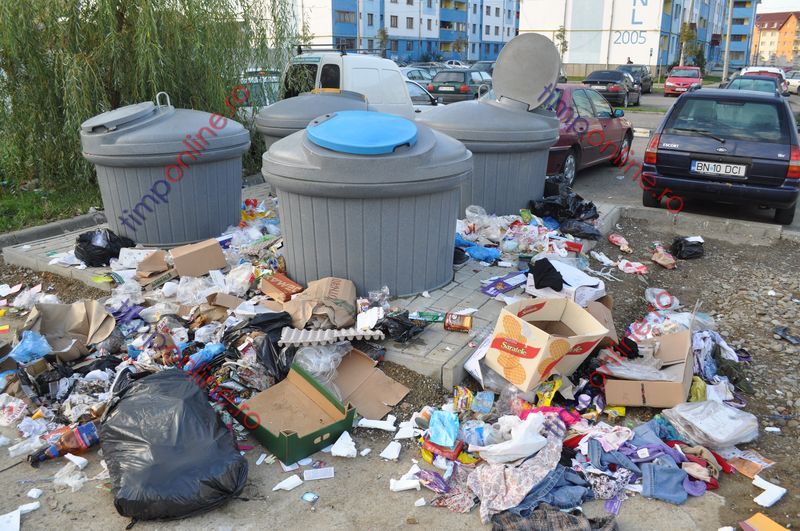 La Bistrița, cartela de acces în scară va putea fi folosită și pentru spațiul de depozitare a gunoiului