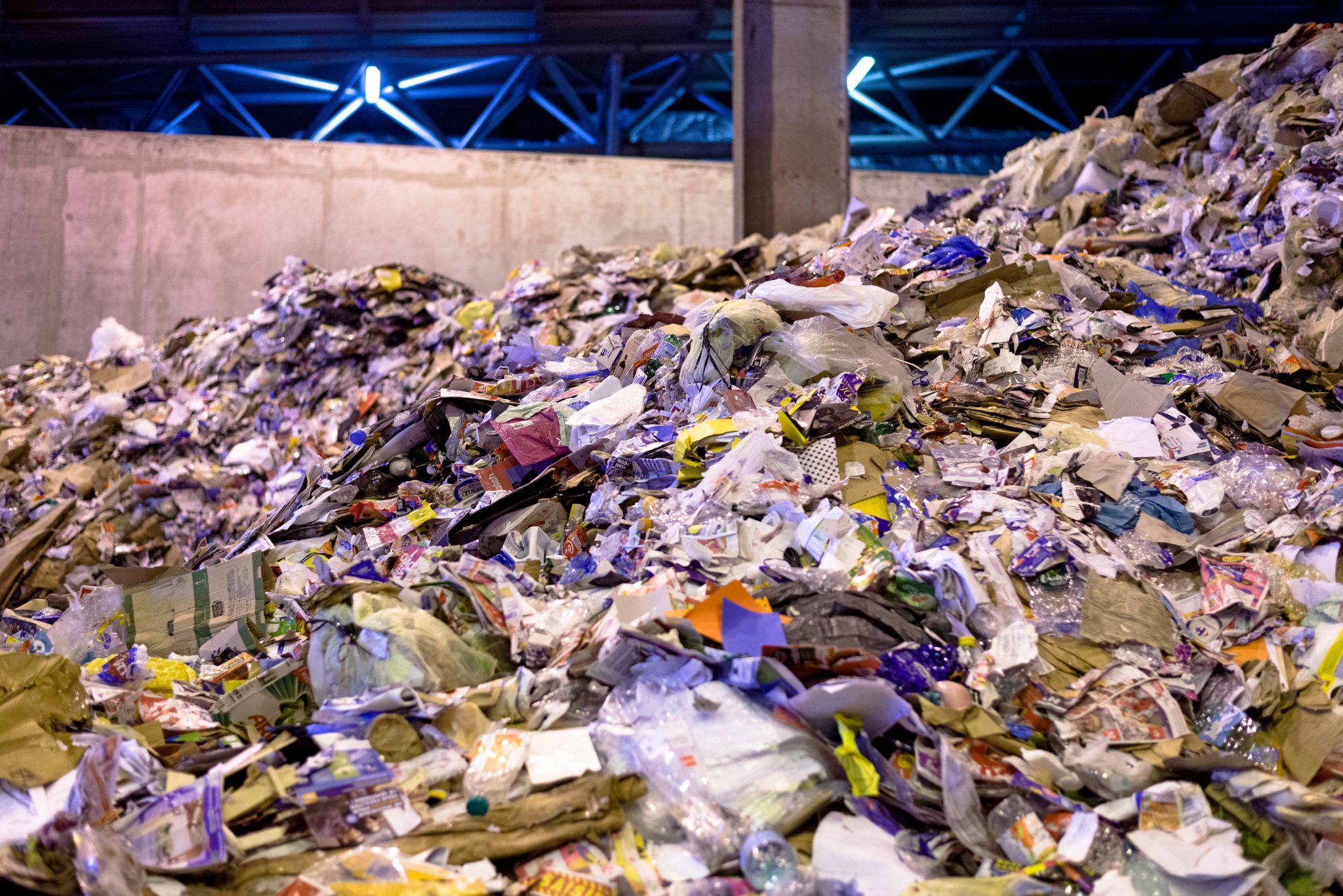 CE a adoptat un nou “Plan de acțiune privind economia circulară pentru o Europă mai curată și mai competitivă”