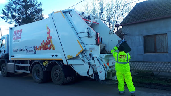 Peste 250.000 de bihoreni au învăţat în ultimele şase luni să colecteze separat deşeurile în cinci fracţii