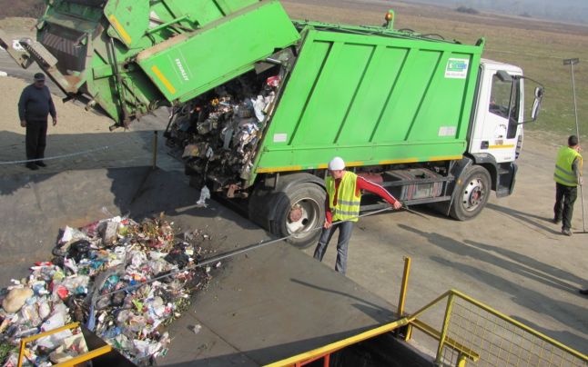 Colectarea deșeurilor din judeţul Olt, licitaţia se află în procedura de evaluare a ofertelor