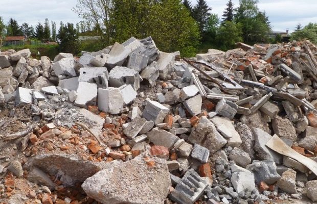 Spațiu pentru depozitarea deșeurilor din construcții, amenajat în Lugoj la fosta balastieră AEGEF