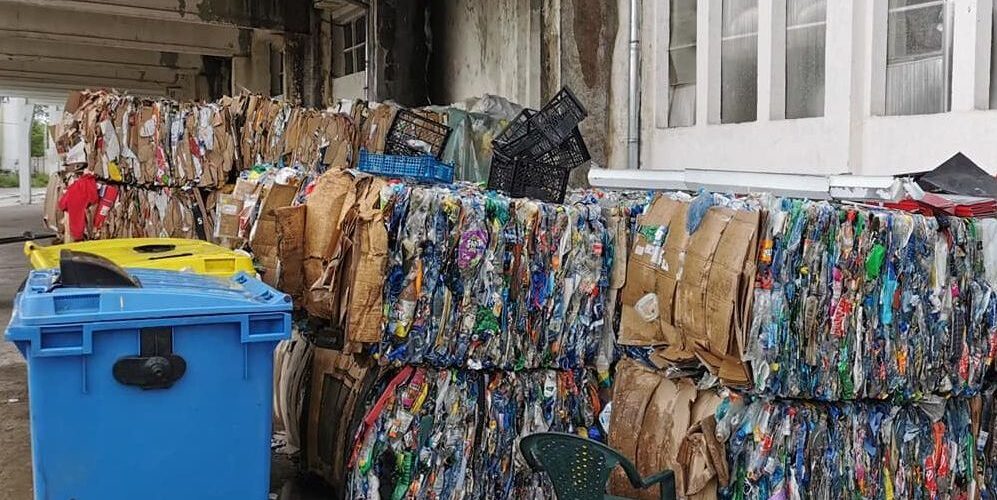 Noi containere pentru deşeuri, la Caransebeş