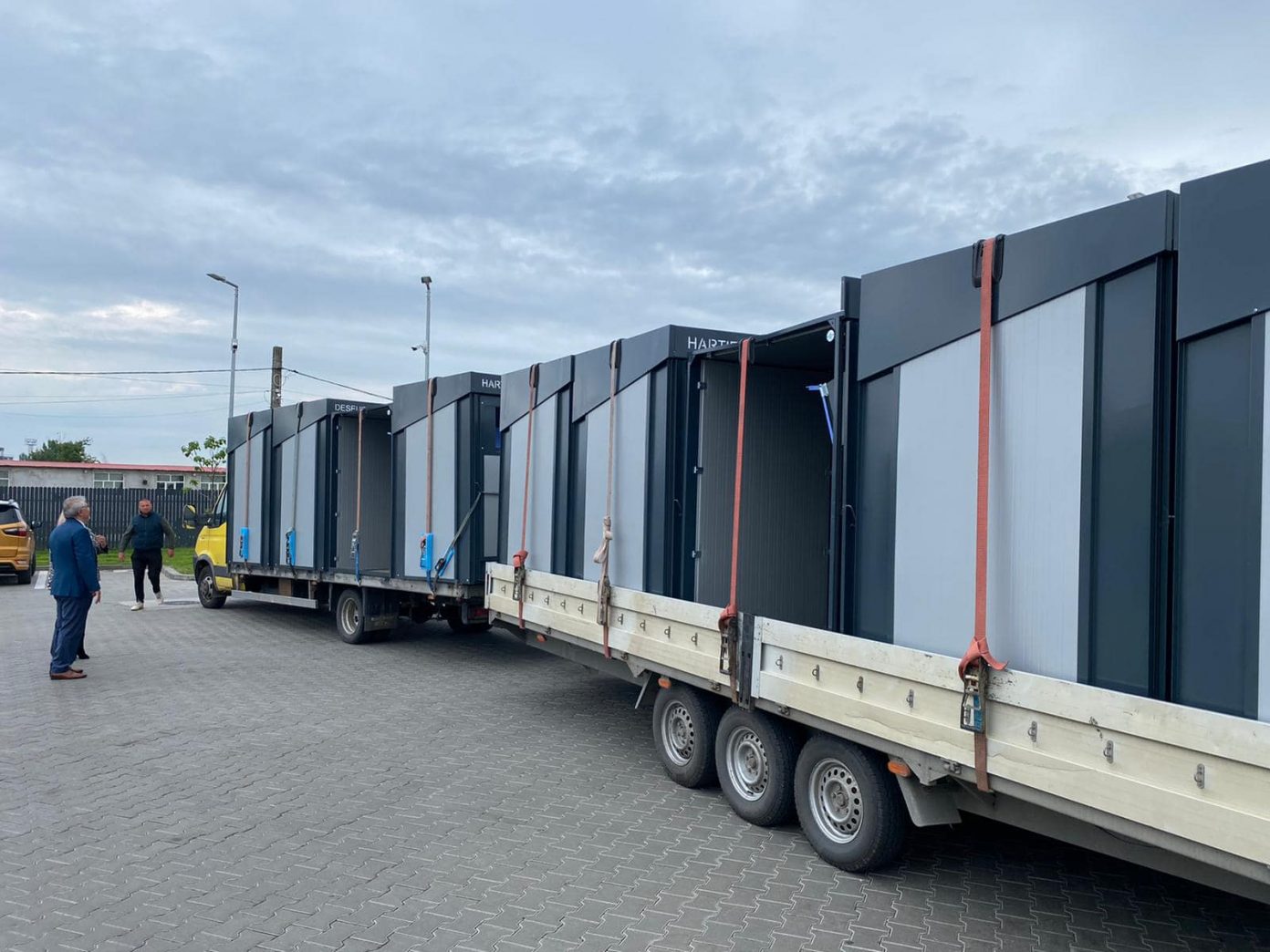 Alte 42 de module supraterane destinate colectării selective a gunoiului au ajuns la Caracal