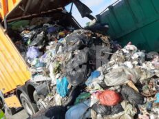 Depozitul de deseuri reciclabile de pe Bobalnei