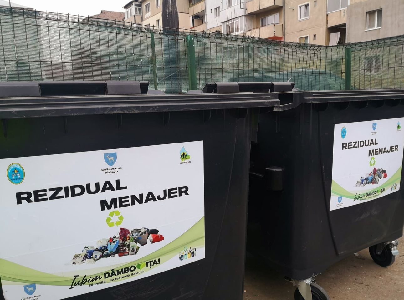 A început dotarea punctelor de precolectare a deșeurilor din municipiul Târgoviște