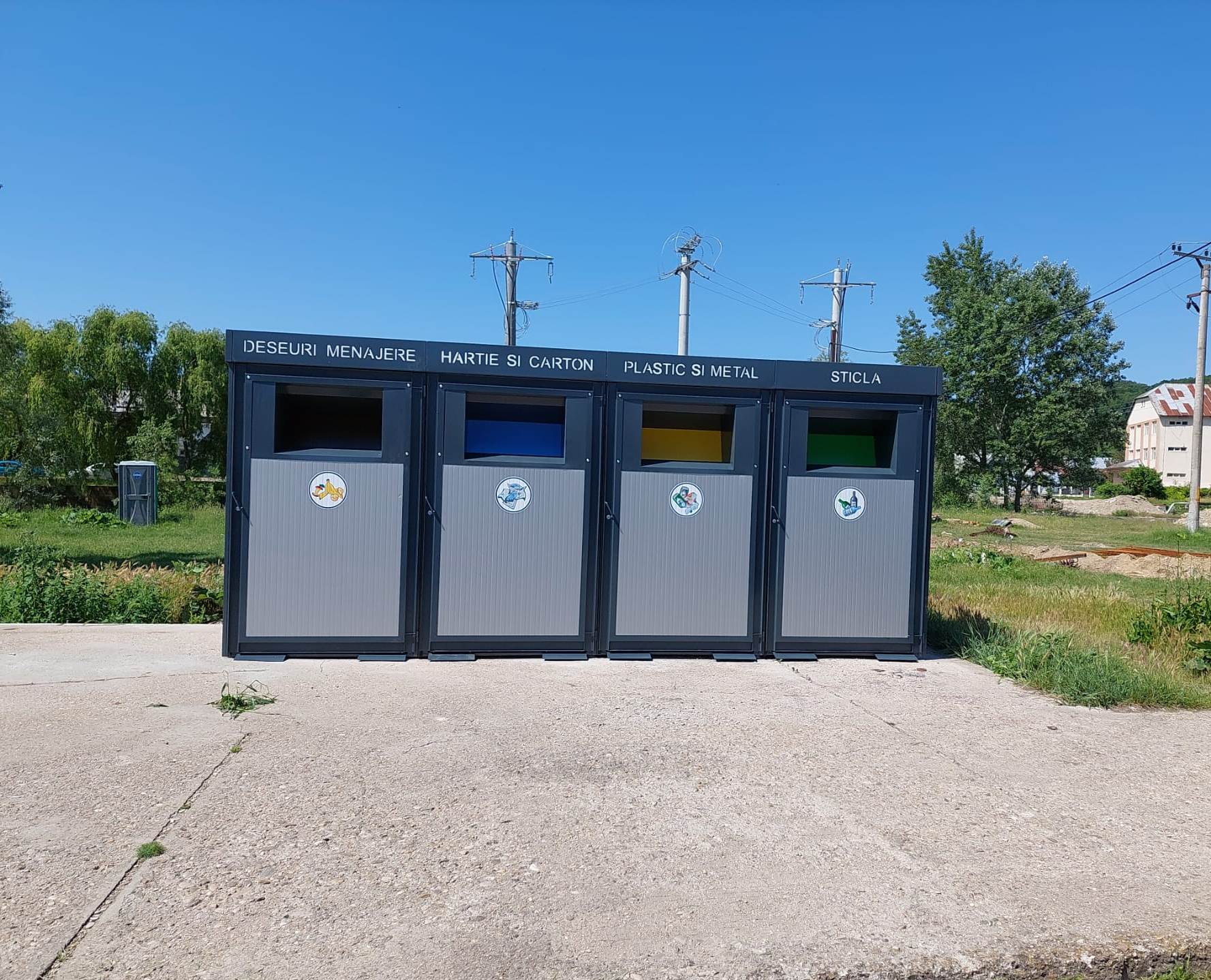 Prima stație de colectare selectivă a gunoiului a fost amplasată în zona Pieței Centrale a municipiului Moreni,
